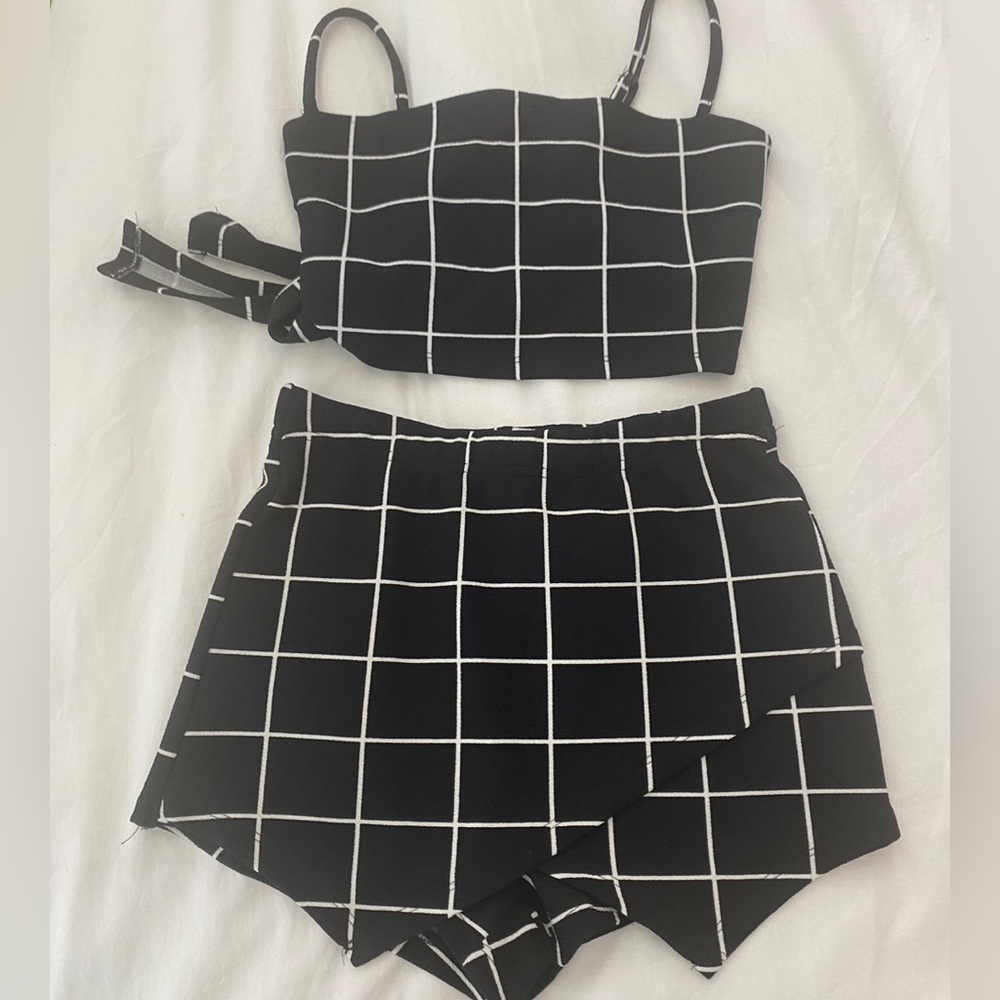 Black & White Matching Set - Picture 3 of 3